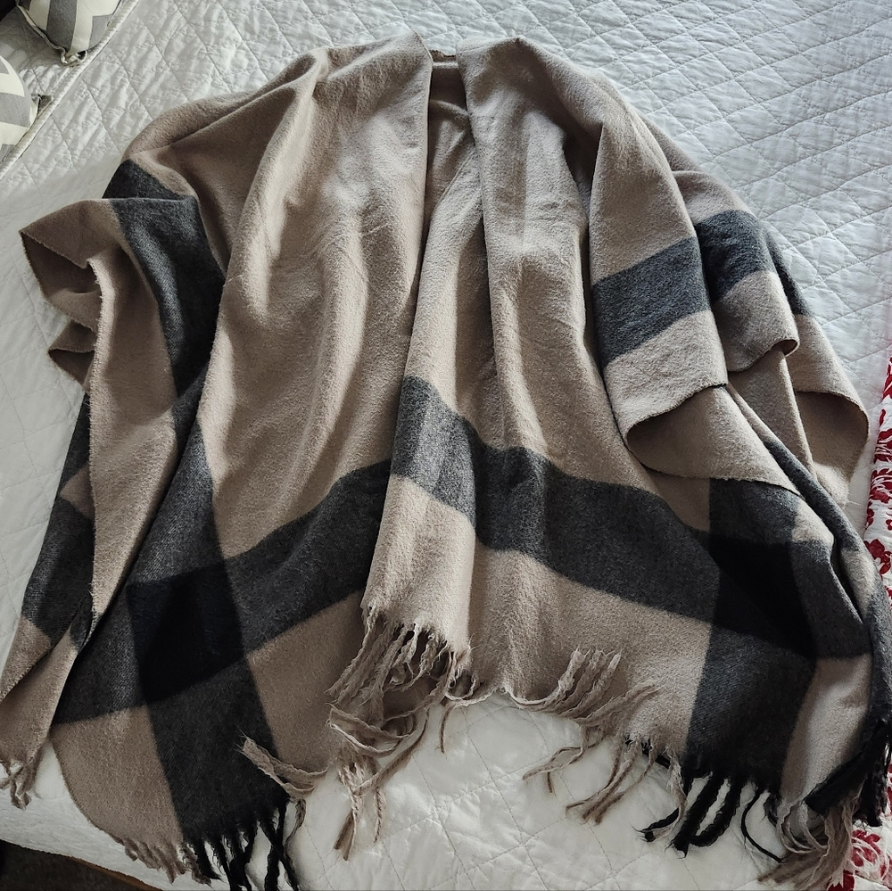 Blanket Wrap in Camel and Black, OS, Lavender Tribe Design